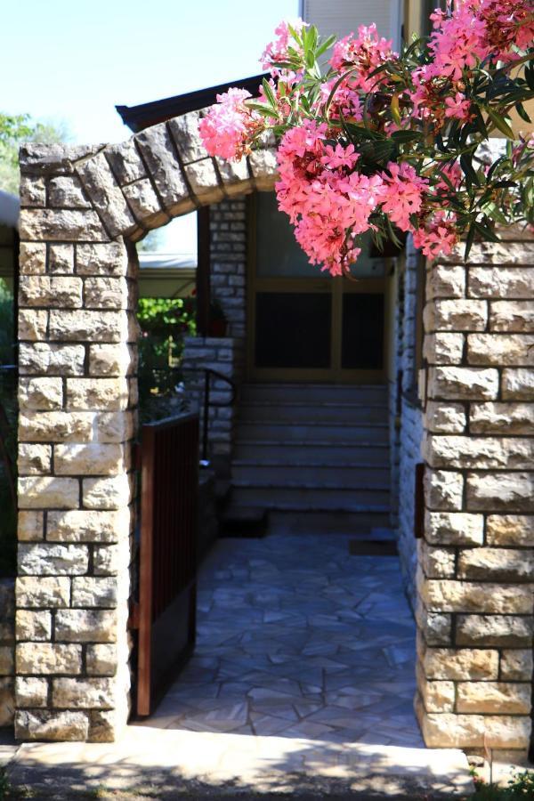 Family Rooms Moela Umag Exterior foto
